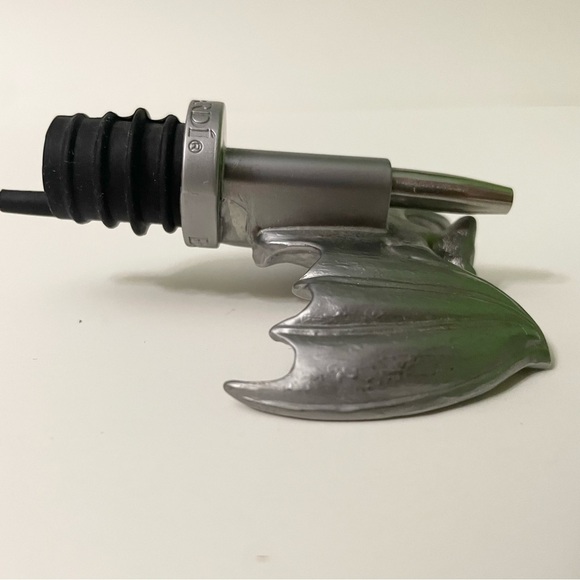 Bacardi Rum Gothic Bat Liquor Bottle Spout Pourer Stopper Top Metal Pewter Bar - Picture 11 of 16